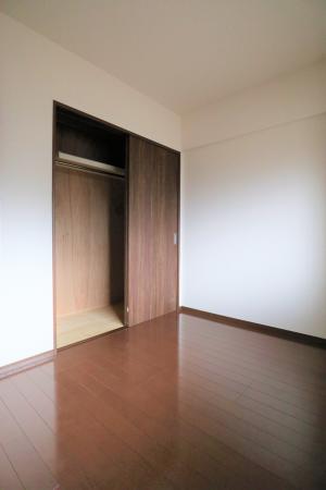 粟飯原マンション