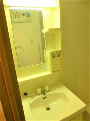 パインクレスト3号館